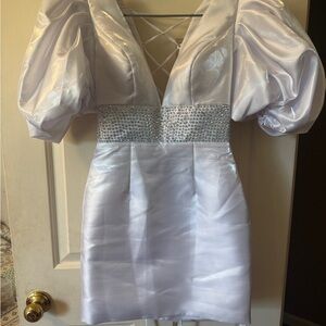 Chic White Puff Sleeve Mini Dress